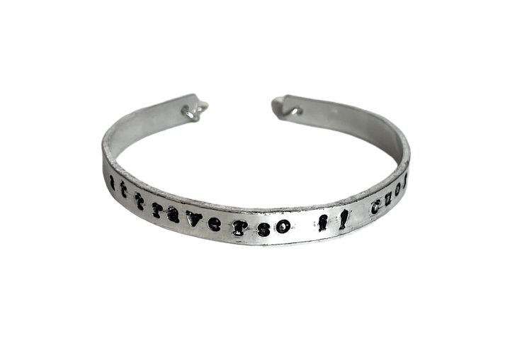 bracciale attraverso il cuore